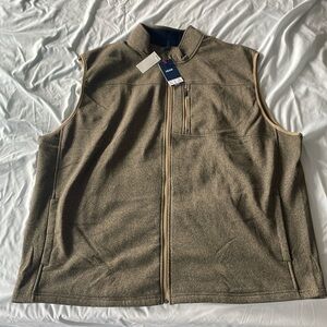 Brown Izod Vest Size 3XLT   !!! NWT !!!